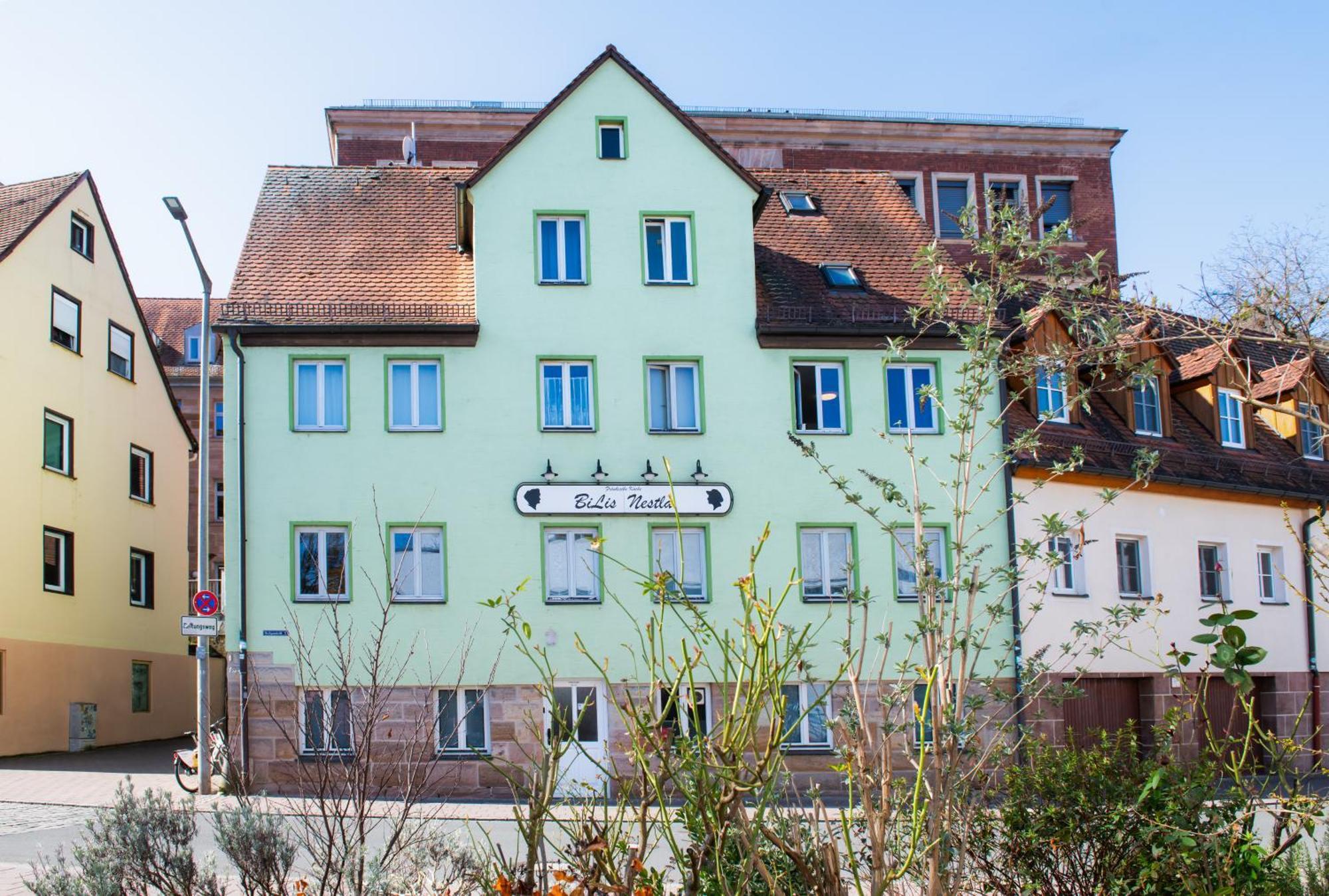 Haus99 Budget Pension & Apartments Fürth Exteriör bild